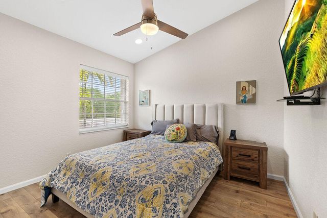 8050 Aberdeen Drive 202, Boynton Beach, FL 33472