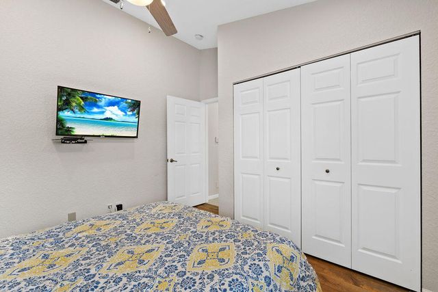 8050 Aberdeen Drive 202, Boynton Beach, FL 33472