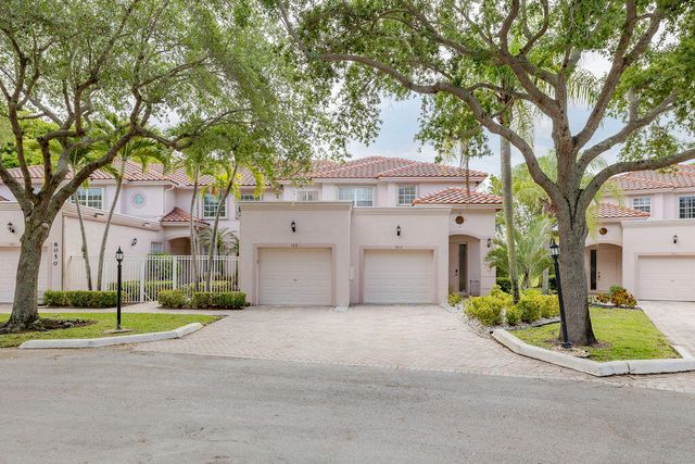 8050 Aberdeen Drive 202, Boynton Beach, FL 33472
