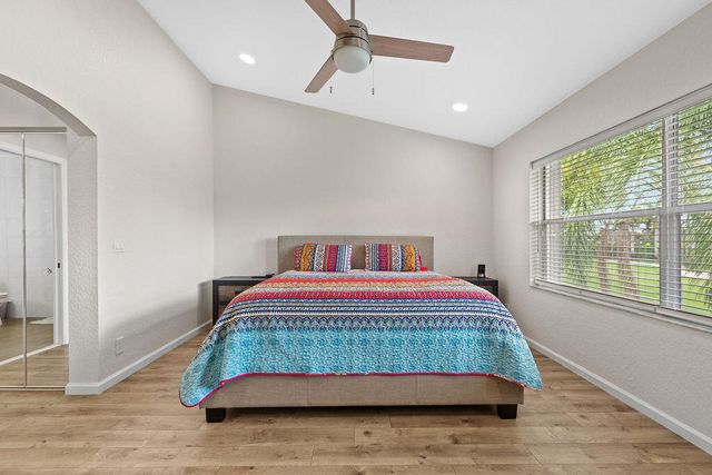 8050 Aberdeen Drive 202, Boynton Beach, FL 33472