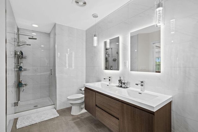 8050 Aberdeen Drive 202, Boynton Beach, FL 33472