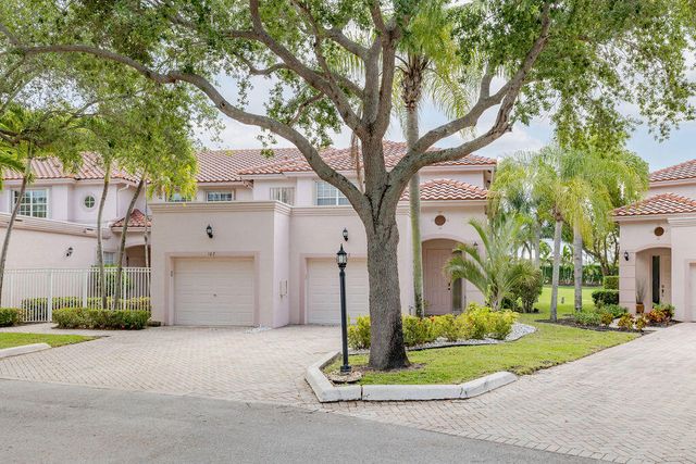 8050 Aberdeen Drive 202, Boynton Beach, FL 33472