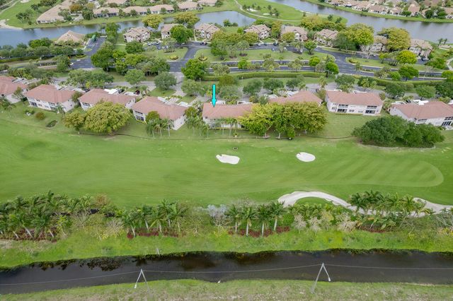 8050 Aberdeen Drive 202, Boynton Beach, FL 33472