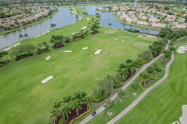 8050 Aberdeen Drive 202, Boynton Beach, FL 33472