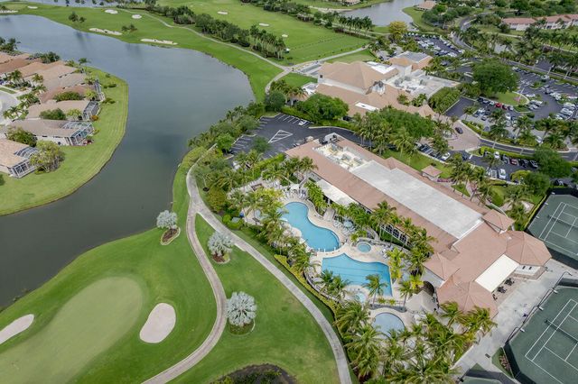 8050 Aberdeen Drive 202, Boynton Beach, FL 33472