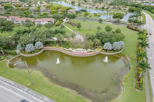 8050 Aberdeen Drive 202, Boynton Beach, FL 33472