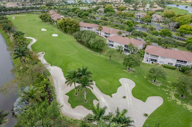 8050 Aberdeen Drive 202, Boynton Beach, FL 33472