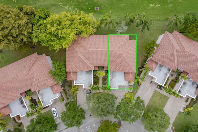 8050 Aberdeen Drive 202, Boynton Beach, FL 33472