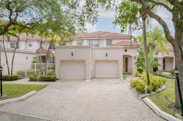 8050 Aberdeen Drive 202, Boynton Beach, FL 33472
