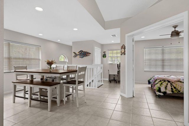 8050 Aberdeen Drive 202, Boynton Beach, FL 33472