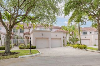 8050 Aberdeen Drive 202, Boynton Beach, FL 33472