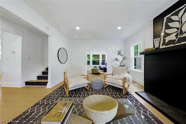 3244 Redwood Road, Cleveland Heights, OH 44118