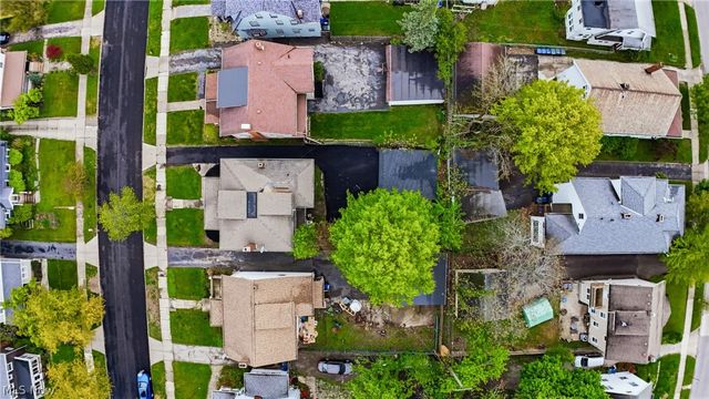 3244 Redwood Road, Cleveland Heights, OH 44118
