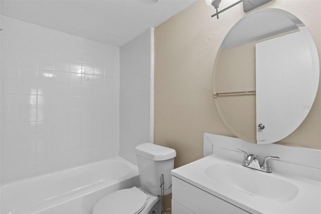 14419 HANGING MOSS CIRCLE 101, Tampa, FL 33613