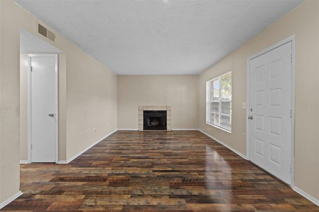 14419 HANGING MOSS CIRCLE 101, Tampa, FL 33613