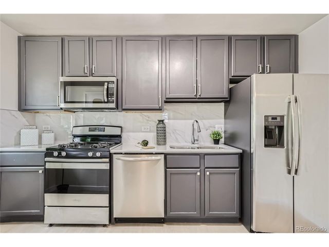 2100 N Franklin St 20, Denver, CO 80205