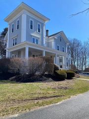 3 Winter E, Westborough, MA 01581