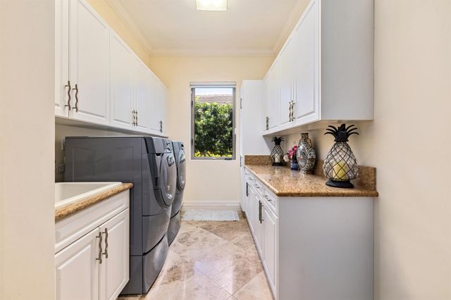 1207 N Atlantic Drive, Lantana, FL 33462