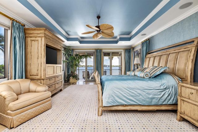 1207 N Atlantic Drive, Lantana, FL 33462