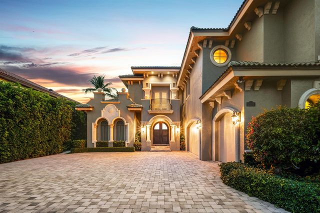 1207 N Atlantic Drive, Lantana, FL 33462