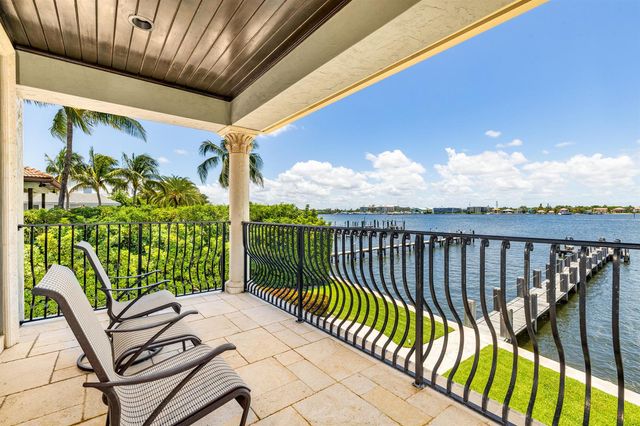 1207 N Atlantic Drive, Lantana, FL 33462