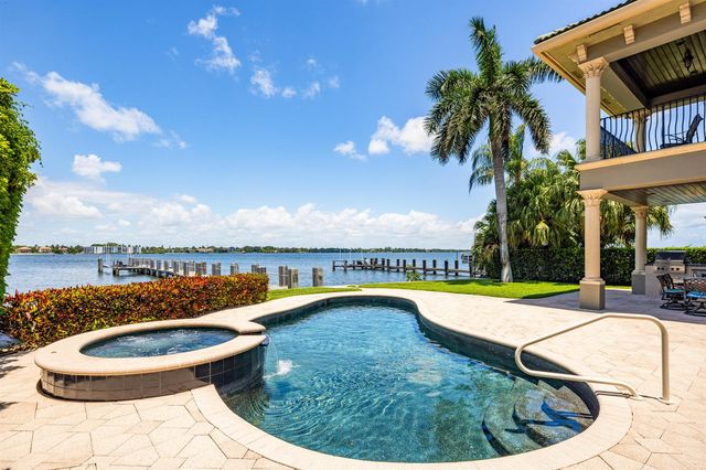 1207 N Atlantic Drive, Lantana, FL 33462