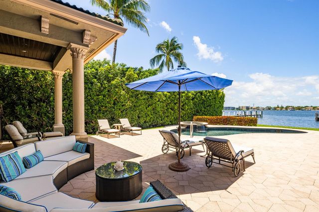 1207 N Atlantic Drive, Lantana, FL 33462