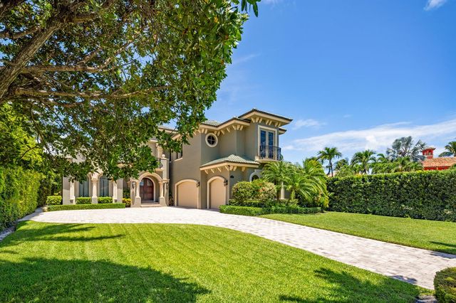 1207 N Atlantic Drive, Lantana, FL 33462