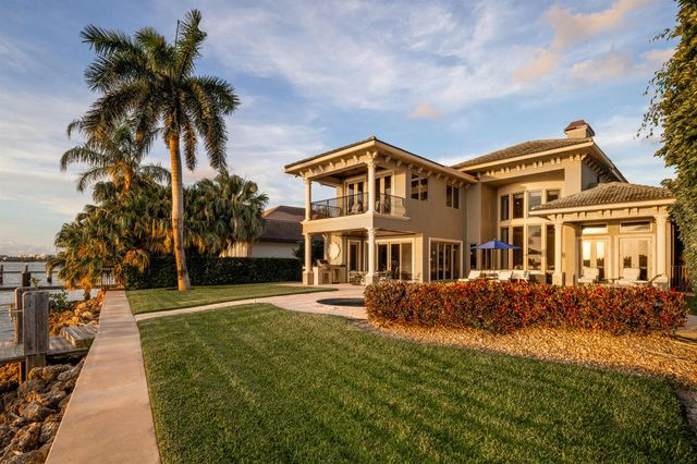 1207 N Atlantic Drive, Lantana, FL 33462
