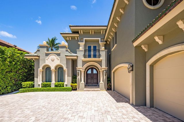 1207 N Atlantic Drive, Lantana, FL 33462