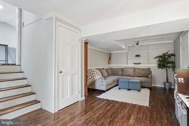 400 CENTENNIAL DR, Morrisville, PA 19067