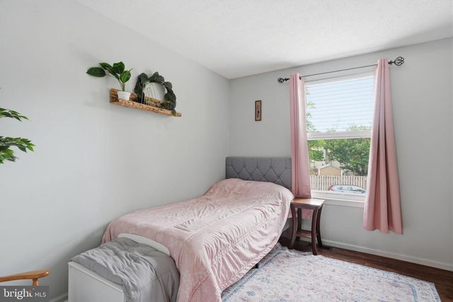 400 CENTENNIAL DR, Morrisville, PA 19067