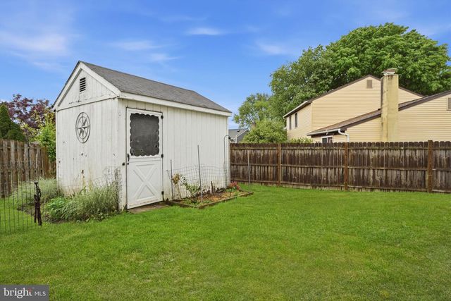 400 CENTENNIAL DR, Morrisville, PA 19067