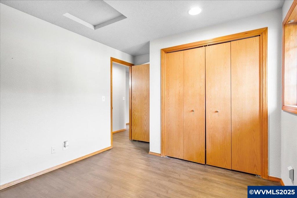 Image 26 of property listing at 248 Hazelbrook Dr N, Keizer, OR 97303