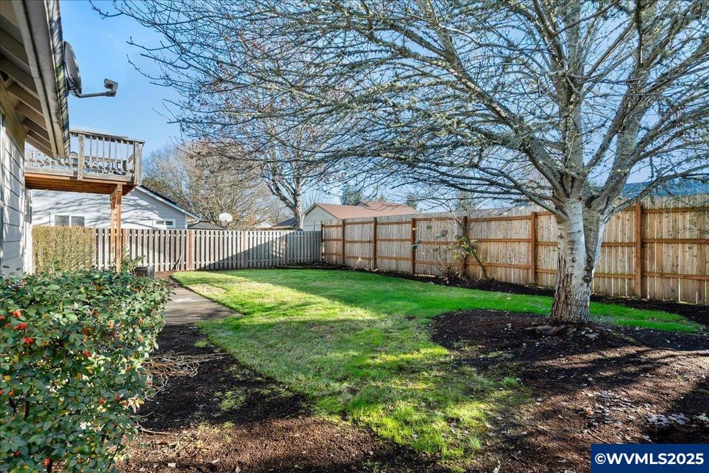 Image 33 of property listing at 248 Hazelbrook Dr N, Keizer, OR 97303