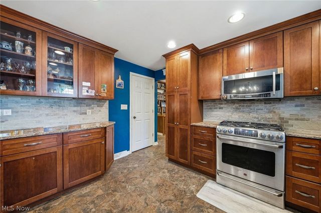 2103 David Avenue, Parma, OH 44134