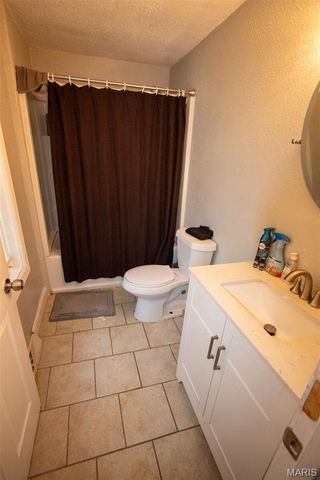 819 La Salle Drive, Cahokia, IL 62206