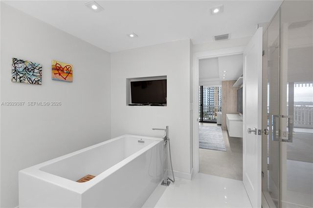 10205 Collins Ave 604, Bal Harbour, FL 33154