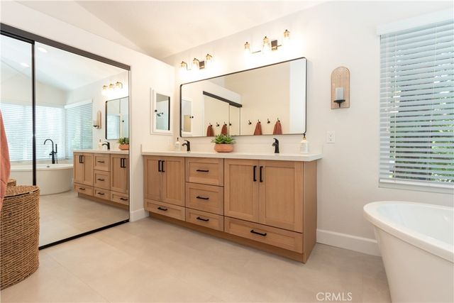 21865 Delicia, Rancho Santa Margarita, CA 92679