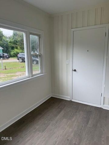 1009 W New Hampshire Avenue, Southern Pines, NC 28387