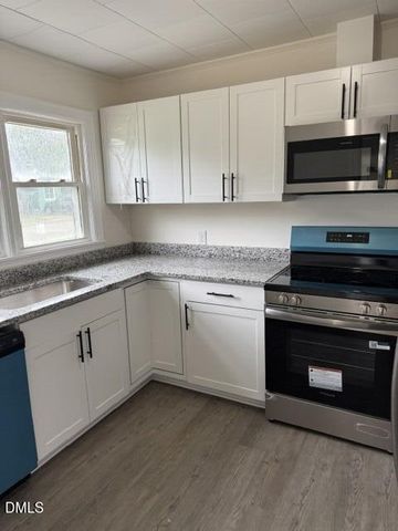 1009 W New Hampshire Avenue, Southern Pines, NC 28387