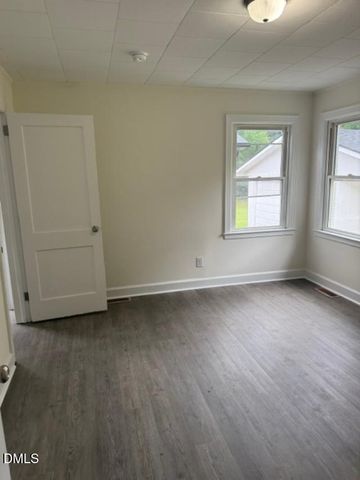 1009 W New Hampshire Avenue, Southern Pines, NC 28387