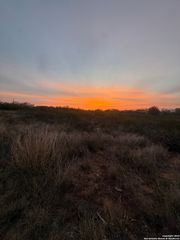 174 COUNTY ROAD 2667, Devine, TX 78016