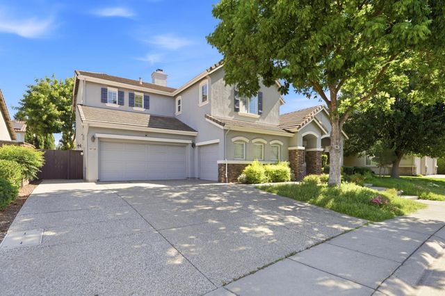 9728 Country Falls Ln, Elk Grove, CA 95757