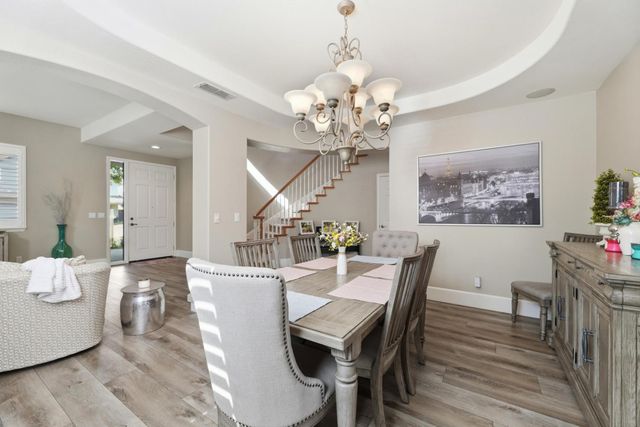 9728 Country Falls Ln, Elk Grove, CA 95757
