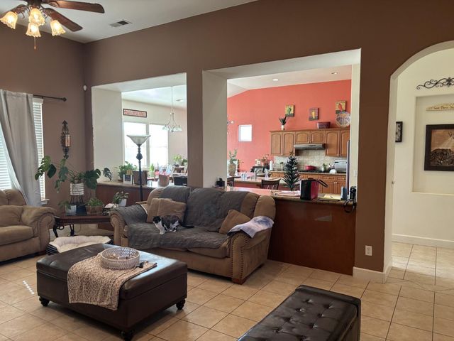 7163 W Oswego Avenue, Fresno, CA 93723