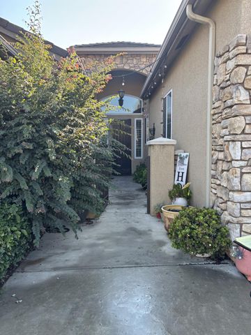 7163 W Oswego Avenue, Fresno, CA 93723