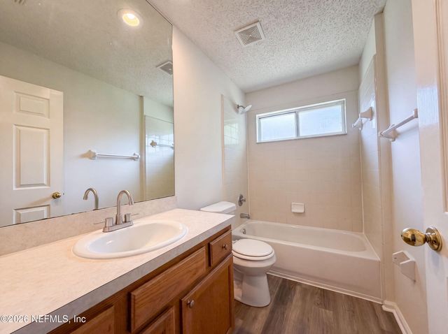 8436 STAPLEHURST Drive W, Jacksonville, FL 32244