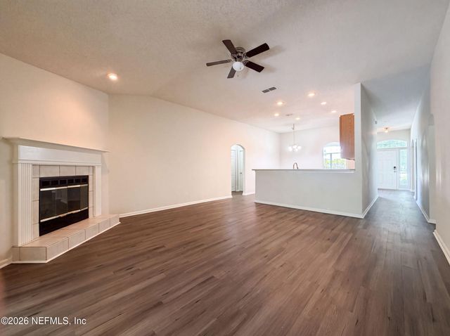 8436 STAPLEHURST Drive W, Jacksonville, FL 32244