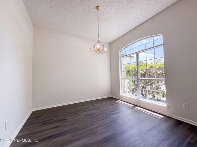 8436 STAPLEHURST Drive W, Jacksonville, FL 32244